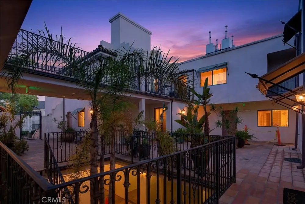 4301 Los Feliz #12 Los Angeles, CA 90027