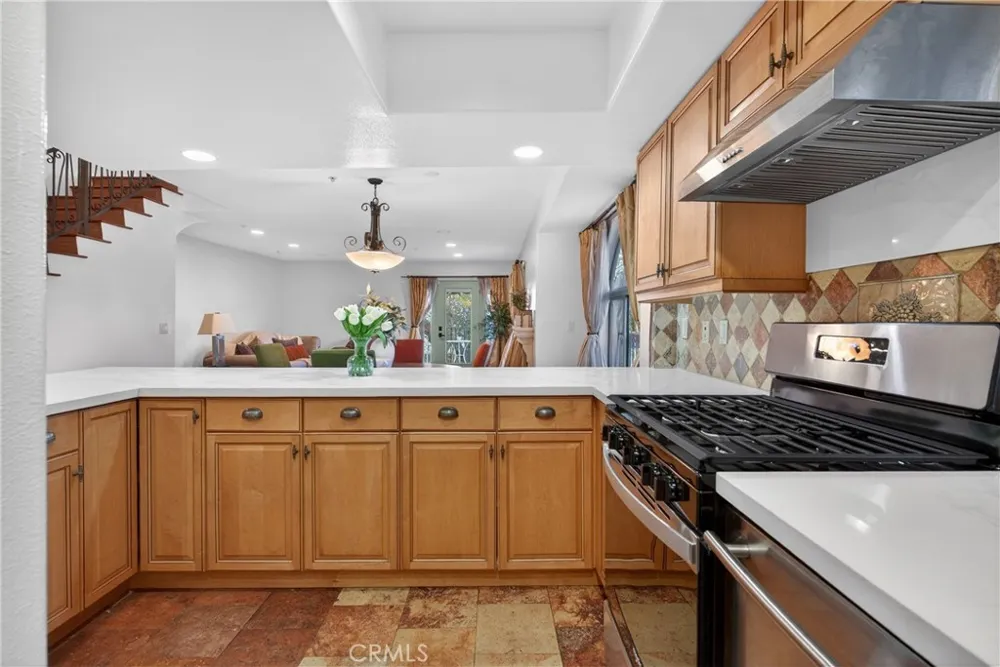 4301 Los Feliz #12 Los Angeles, CA 90027
