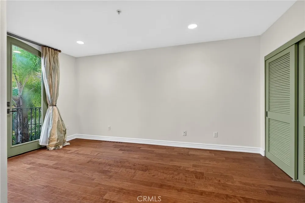 4301 Los Feliz #12 Los Angeles, CA 90027