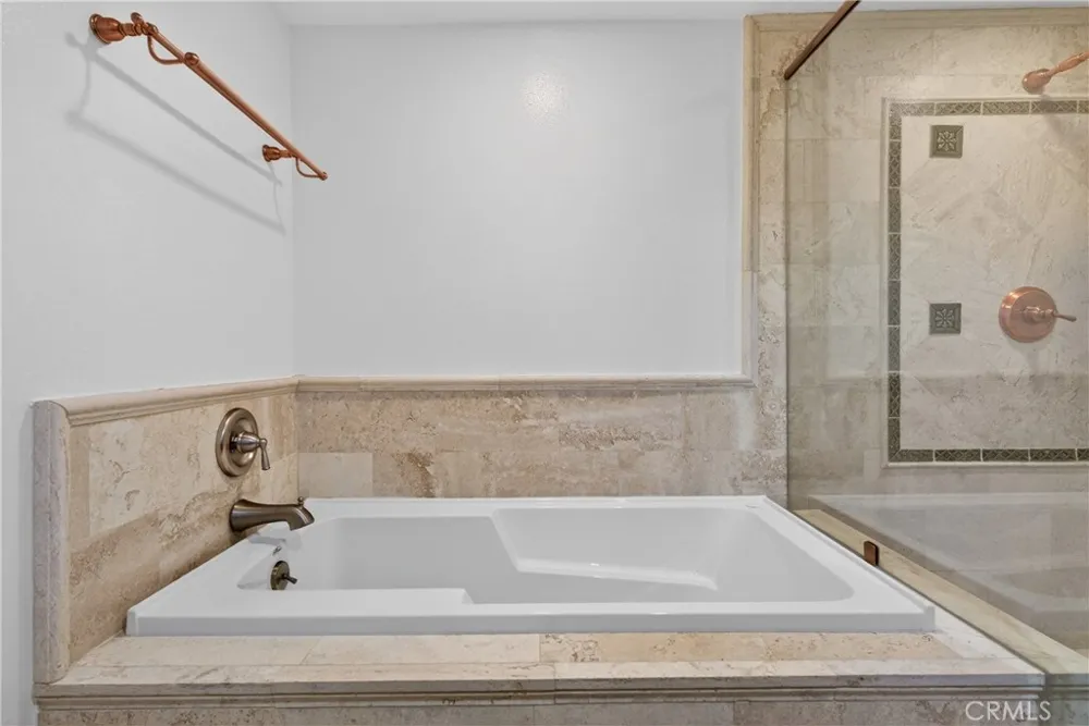 4301 Los Feliz #12 Los Angeles, CA 90027