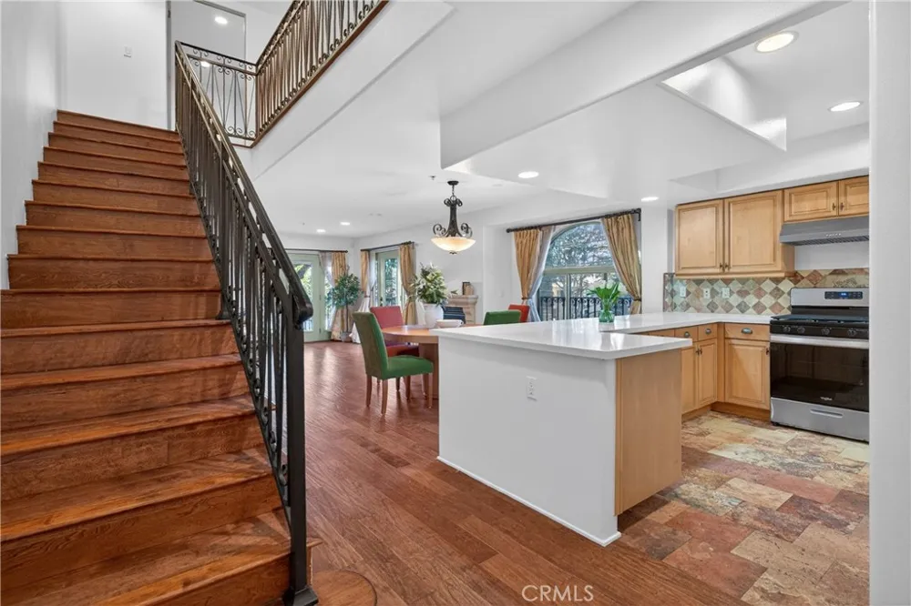 4301 Los Feliz #12 Los Angeles, CA 90027