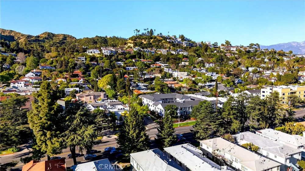 4301 Los Feliz #12 Los Angeles, CA 90027
