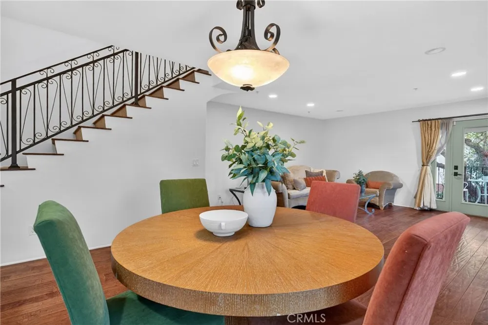 4301 Los Feliz #12 Los Angeles, CA 90027