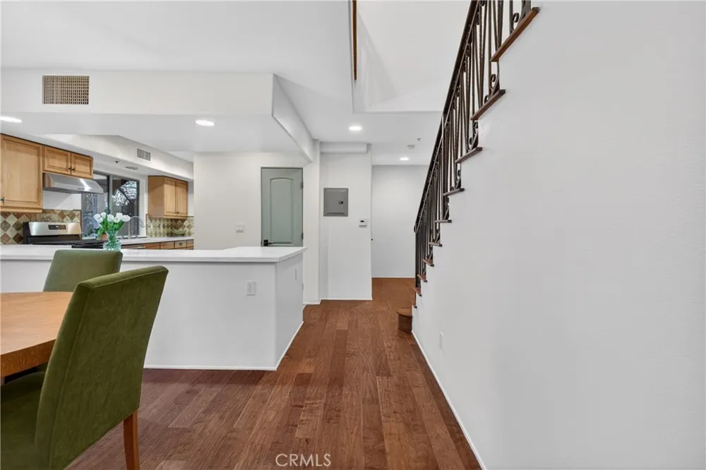4301 Los Feliz #12 Los Angeles, CA 90027