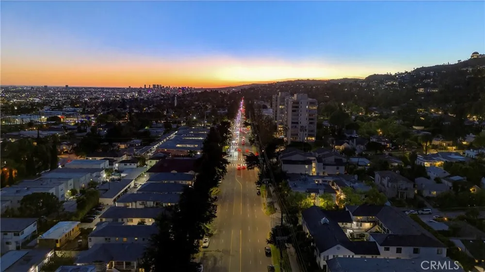 4301 Los Feliz #12 Los Angeles, CA 90027
