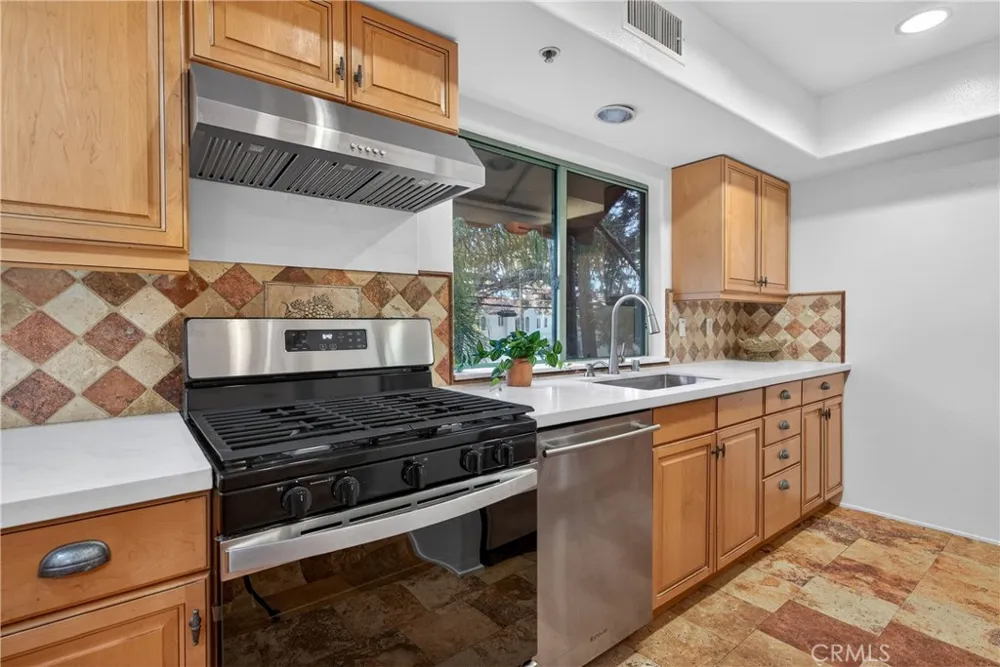 4301 Los Feliz #12 Los Angeles, CA 90027