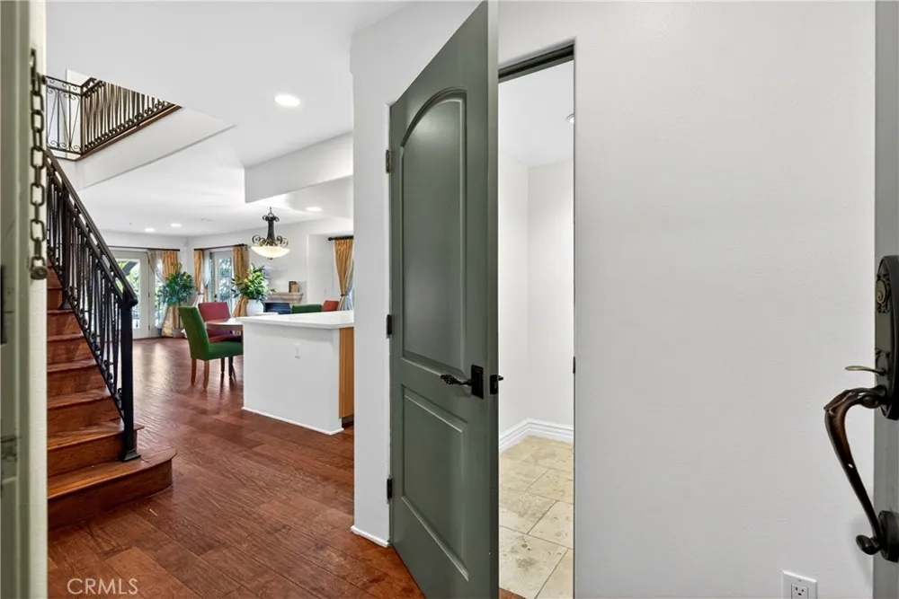 4301 Los Feliz #12 Los Angeles, CA 90027