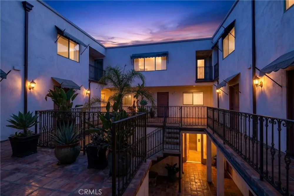4301 Los Feliz #12 Los Angeles, CA 90027
