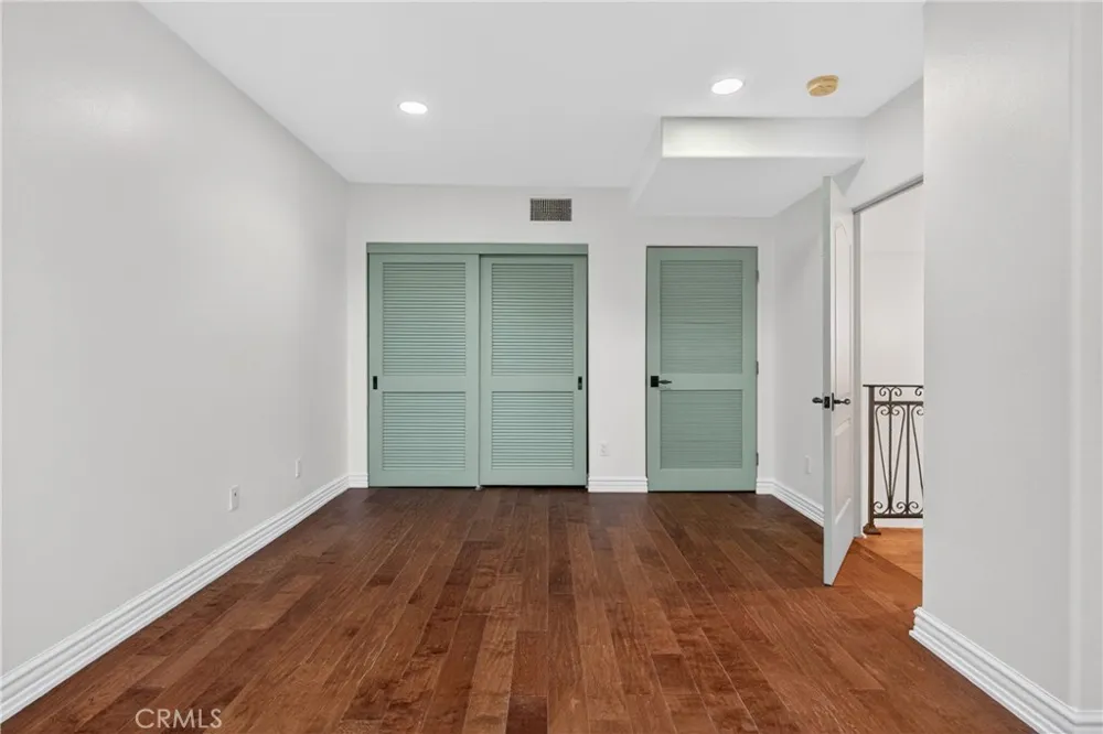 4301 Los Feliz #12 Los Angeles, CA 90027