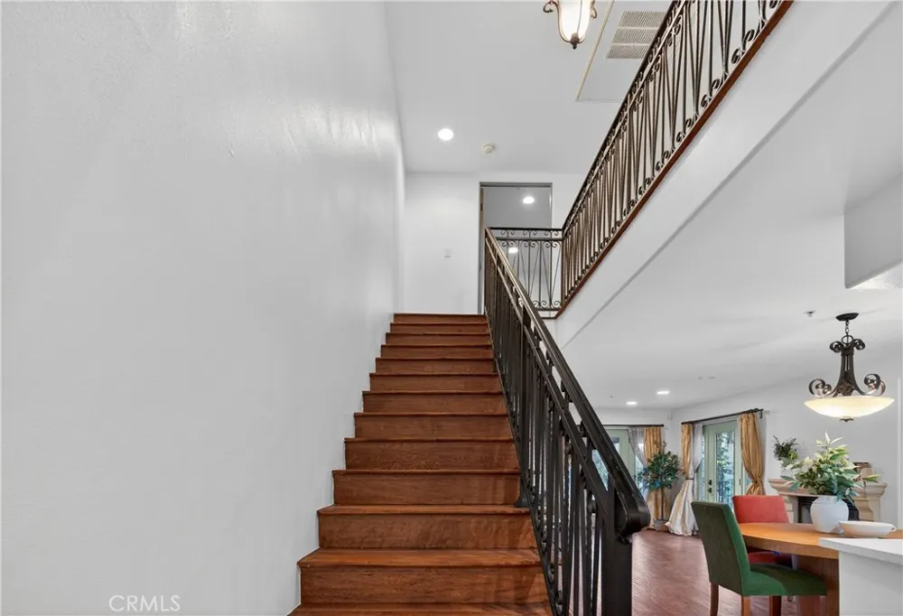 4301 Los Feliz #12 Los Angeles, CA 90027