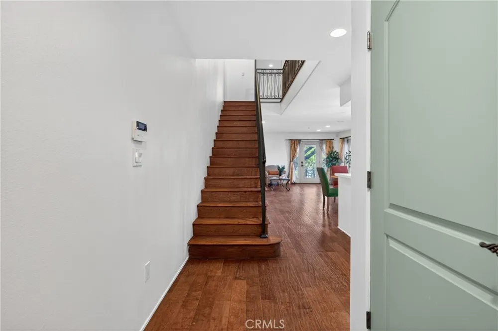 4301 Los Feliz #12 Los Angeles, CA 90027