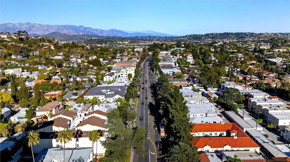 4301 Los Feliz #12 Los Angeles, CA 90027