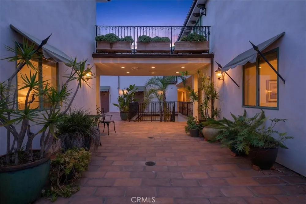 4301 Los Feliz #12 Los Angeles, CA 90027
