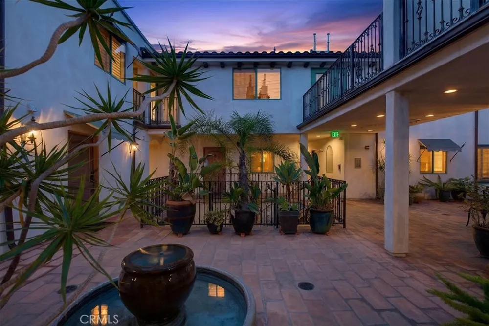 4301 Los Feliz #12 Los Angeles, CA 90027