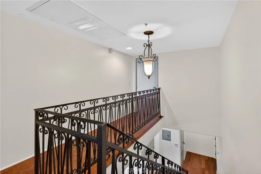 4301 Los Feliz #12 Los Angeles, CA 90027
