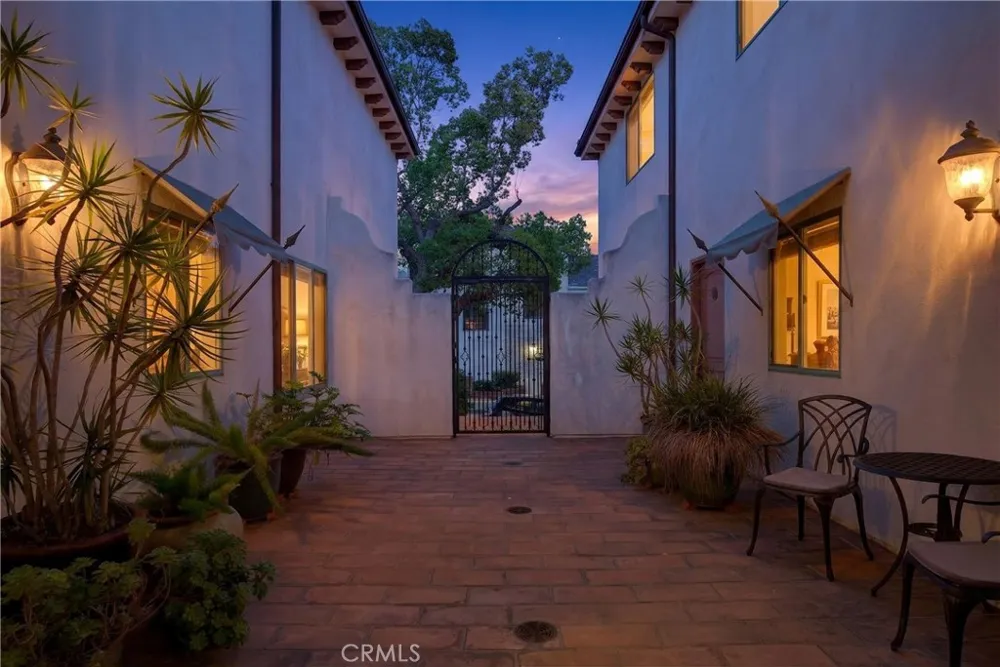 4301 Los Feliz #12 Los Angeles, CA 90027