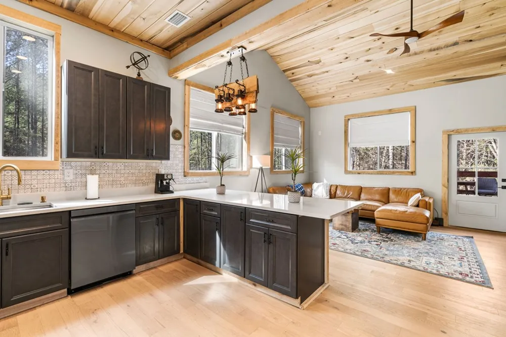 126 Hummingbird Way Copperhill, TN 37317