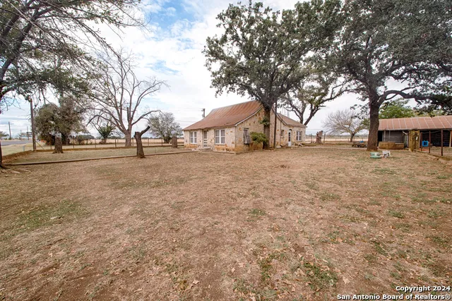 7400 State Highway 27 Comfort, TX 78013