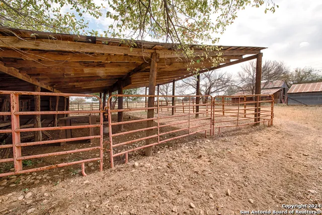 7400 State Highway 27 Comfort, TX 78013