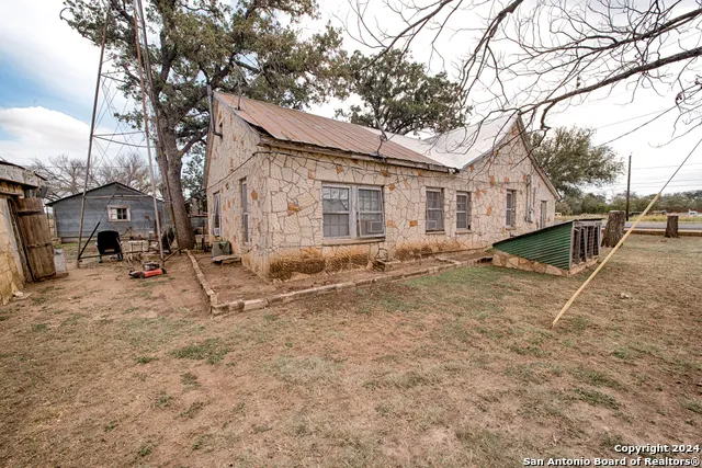 7400 State Highway 27 Comfort, TX 78013