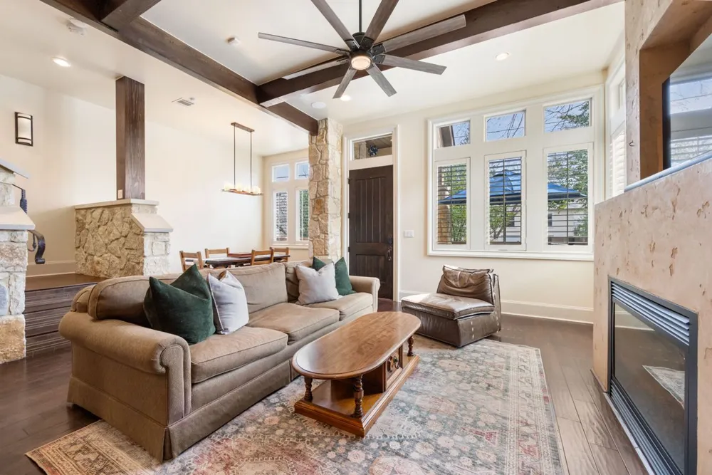 2002 Kinney Avenue #A Austin, TX 78704