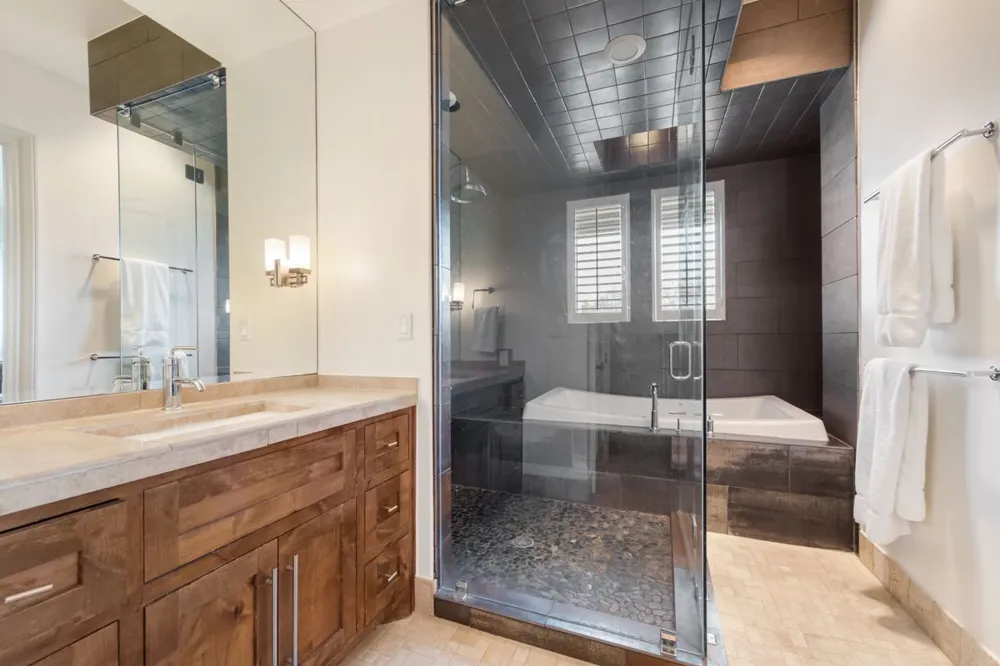2002 Kinney Avenue #A Austin, TX 78704
