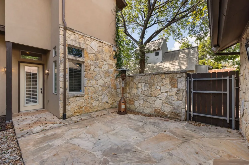 2002 Kinney Avenue #A Austin, TX 78704