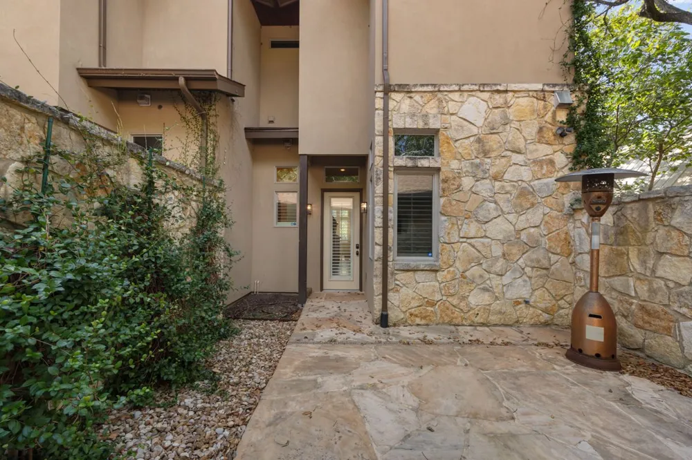 2002 Kinney Avenue #A Austin, TX 78704