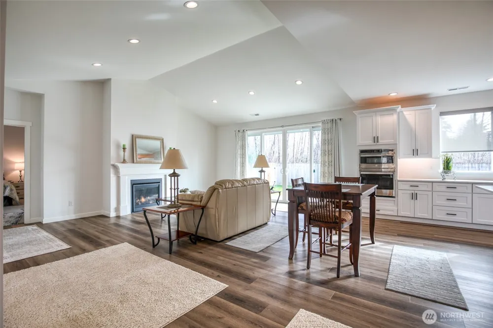 28 Roup Road Montesano, WA 98563