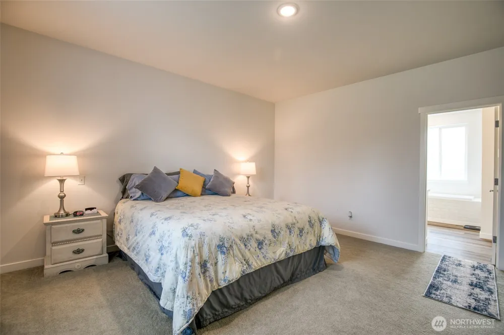 28 Roup Road Montesano, WA 98563