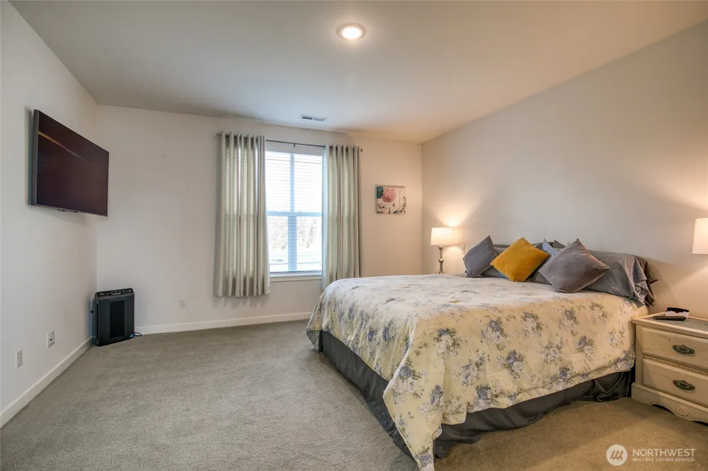 28 Roup Road Montesano, WA 98563