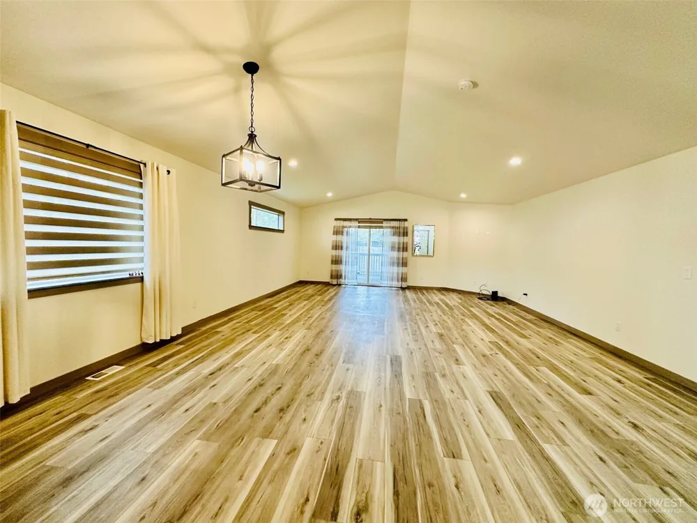519 7th Avenue NW Napavine, WA 98532