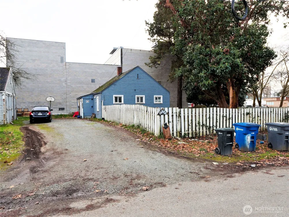 13502 Ambaum Boulevard SW Burien, WA 98146