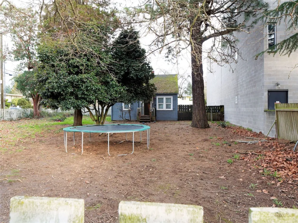 13502 Ambaum Boulevard SW Burien, WA 98146
