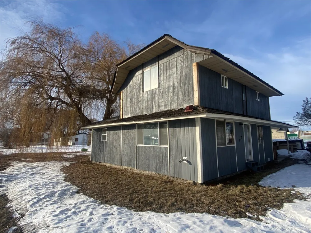 200 Watson Street NW Creston, WA 99117