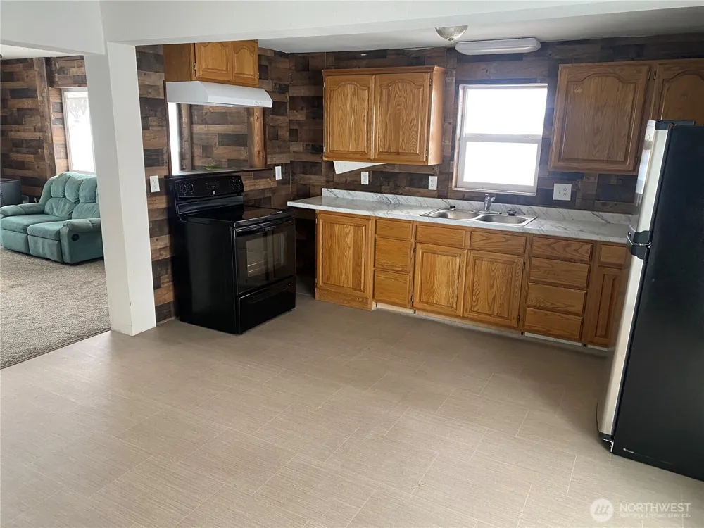 200 Watson Street NW Creston, WA 99117