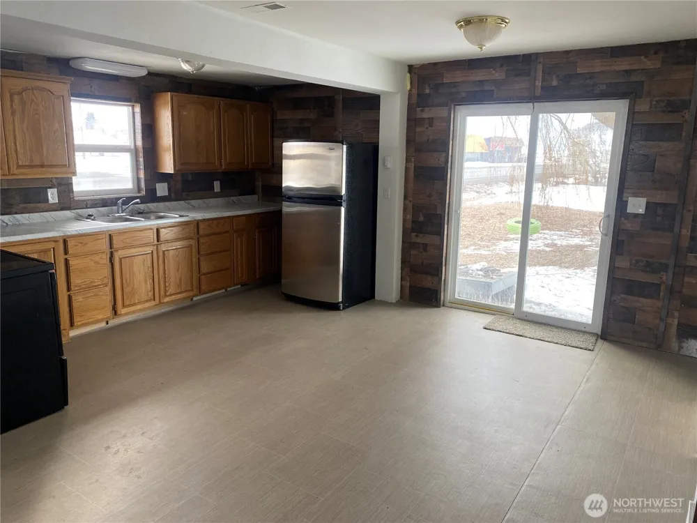 200 Watson Street NW Creston, WA 99117