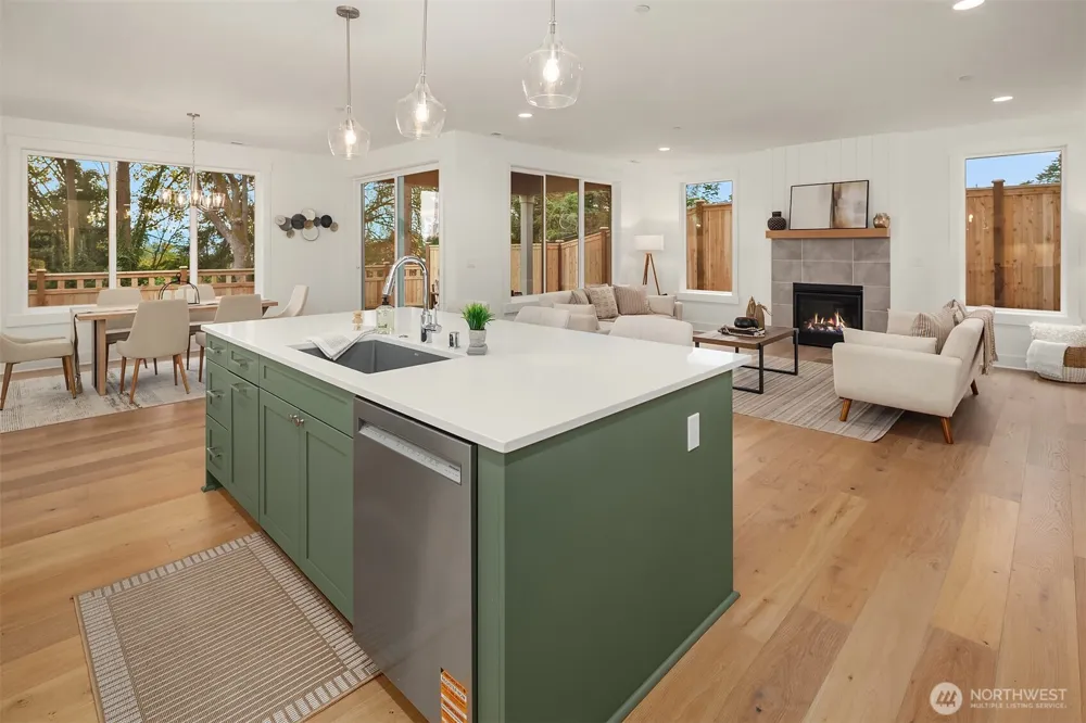 22212 98th Avenue W Edmonds, WA 98020