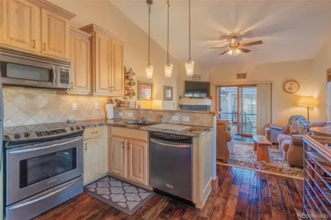 504 Ravenwood Drive #B1