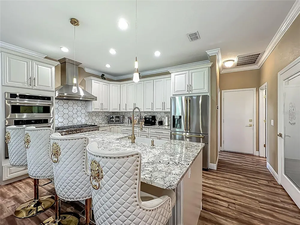3008 SUTTON WOODS DRIVE Plant City, FL 33566