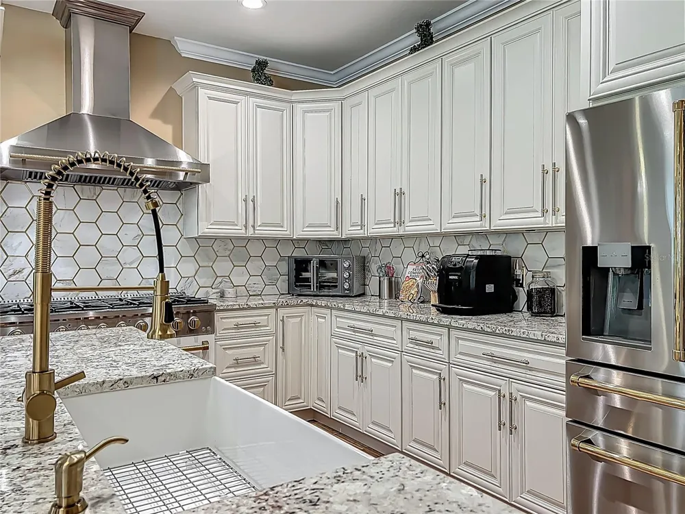3008 SUTTON WOODS DRIVE Plant City, FL 33566