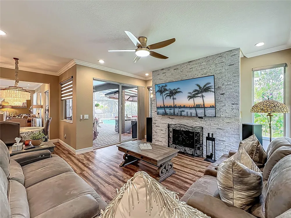 3008 SUTTON WOODS DRIVE Plant City, FL 33566
