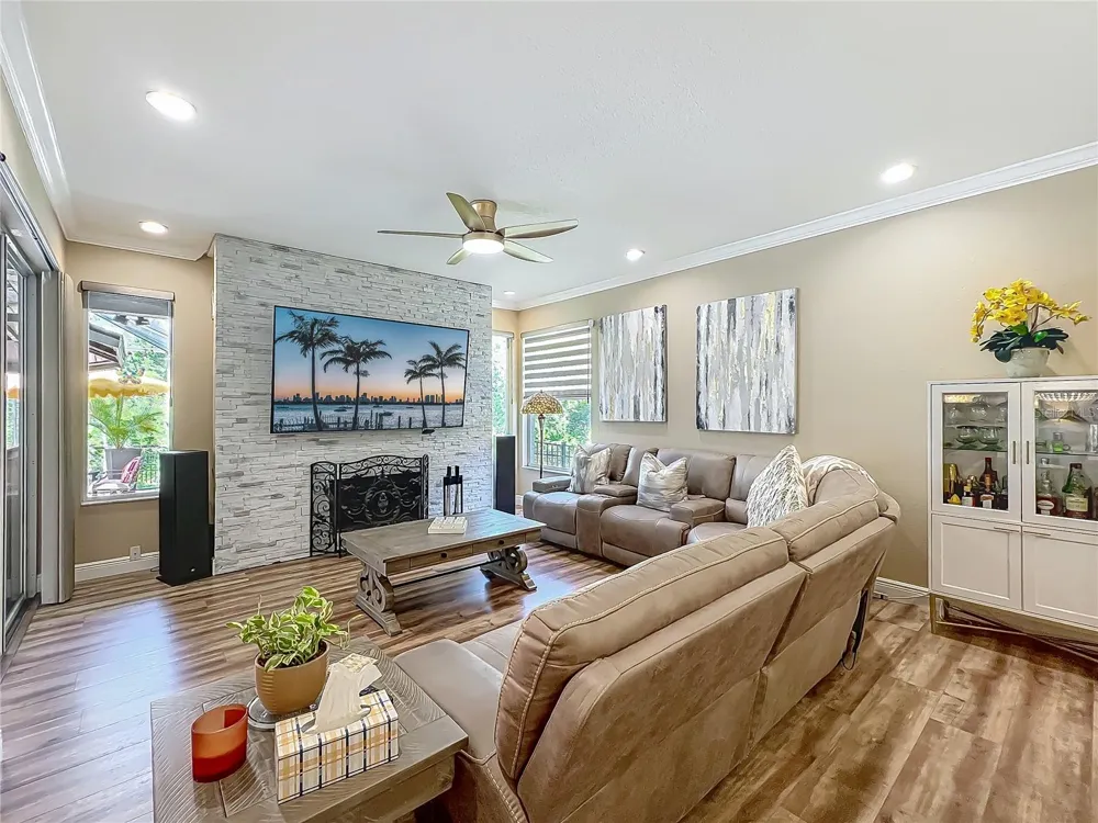 3008 SUTTON WOODS DRIVE Plant City, FL 33566