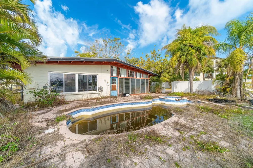 1217 BAY SHORE BOULEVARD Indian Rocks Beach, FL 33785