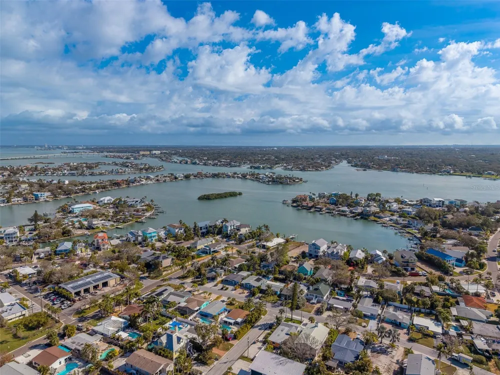 1217 BAY SHORE BOULEVARD Indian Rocks Beach, FL 33785