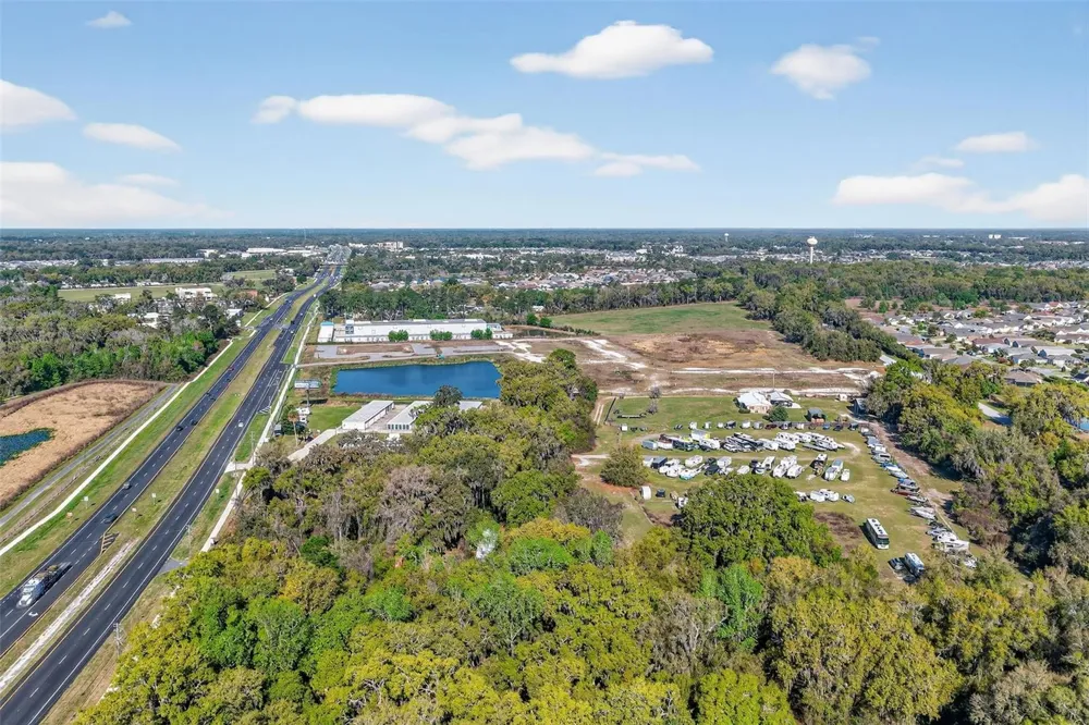 5932 E STATE ROAD 44 Wildwood, FL 34785