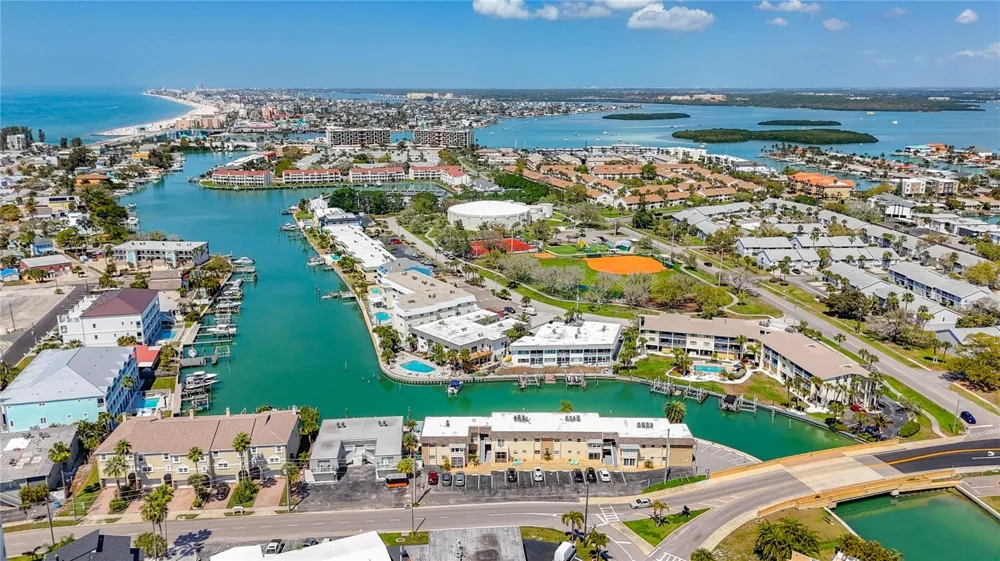 184 117TH AVENUE #2 Treasure Island, FL 33706