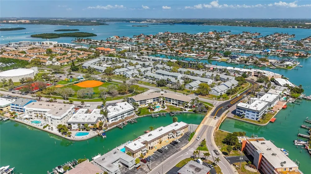 184 117TH AVENUE #2 Treasure Island, FL 33706