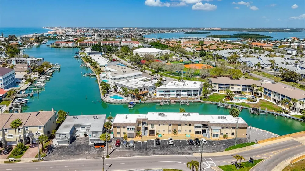 184 117TH AVENUE #2 Treasure Island, FL 33706