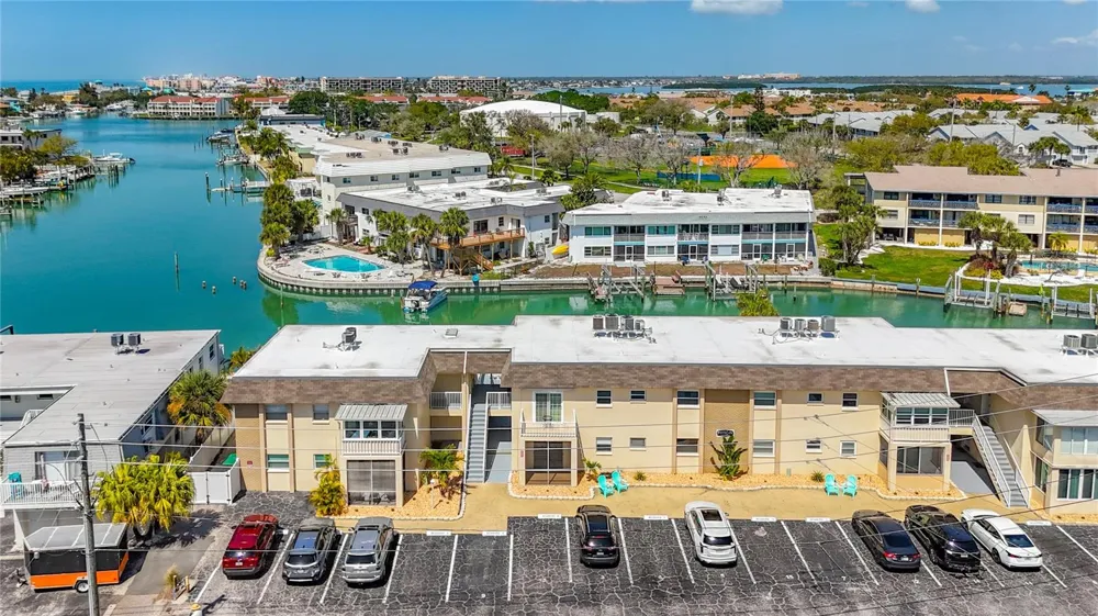 184 117TH AVENUE #2 Treasure Island, FL 33706